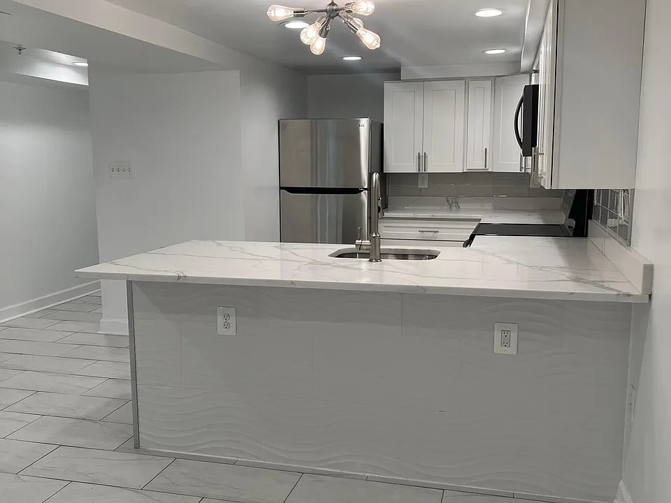 1260 Columbia Rd NW #2