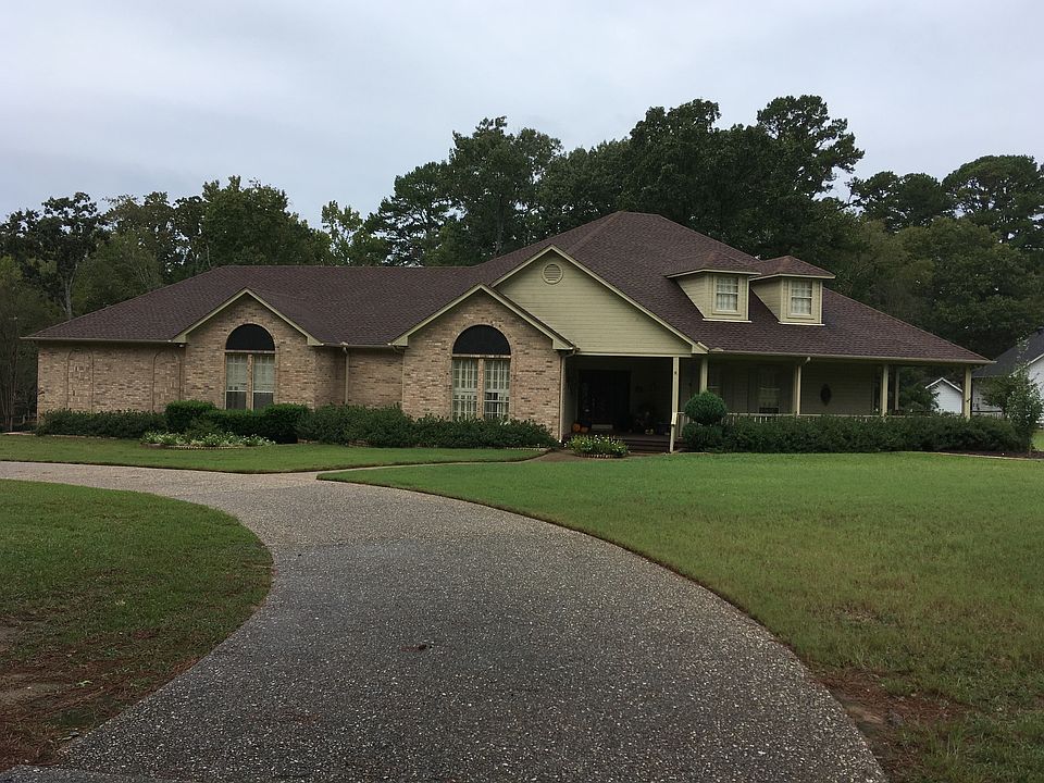 1st image of 19402 Oakmeadow Cir
