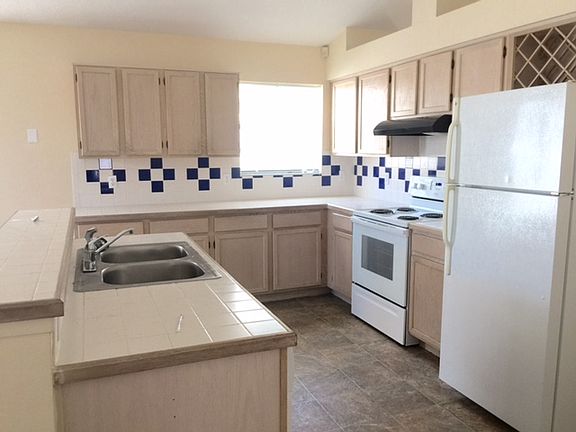 5th image of 2397 Island Club Way