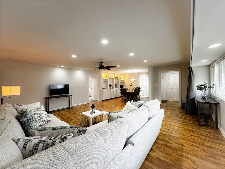 637 S Ripple Creek Dr #637 — Photo 7