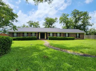 109 Taylor Cir, Fitzgerald, GA 31750