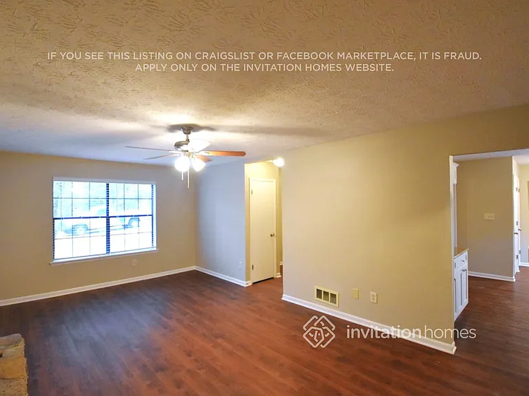 297 Phoenix Dr — Photo 3
