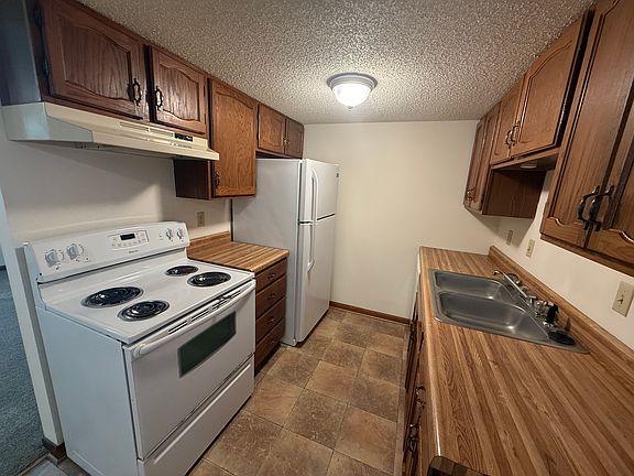 5th image of 827 E Prairie Hill Dr