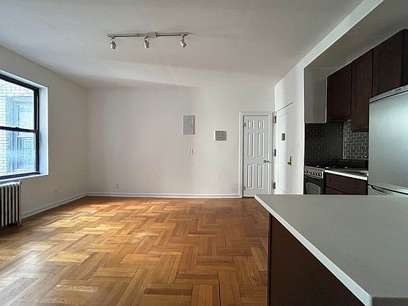 5th image of 159 Eastern Pkwy APT 5E