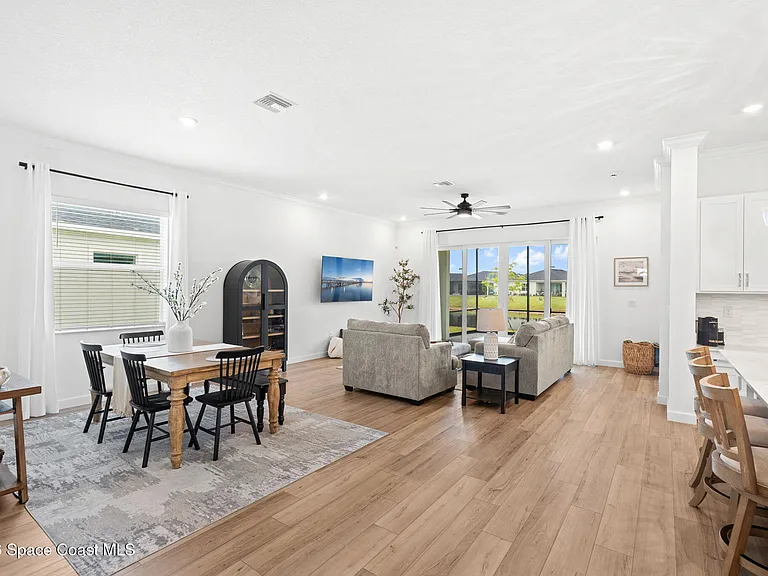1029 Cavailian Pl NW — Photo 9