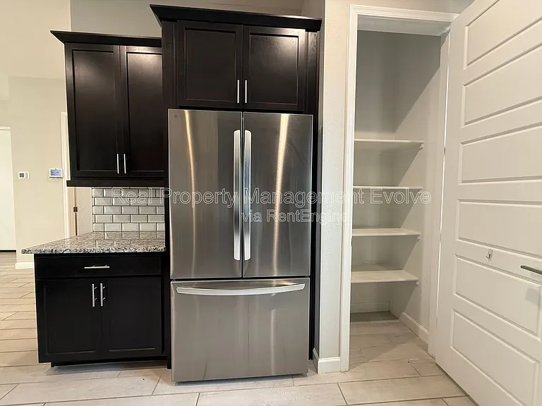 5118 E Anderson Dr — Photo 9