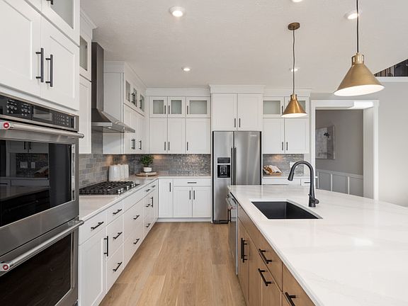 Large Central Kitchen Island