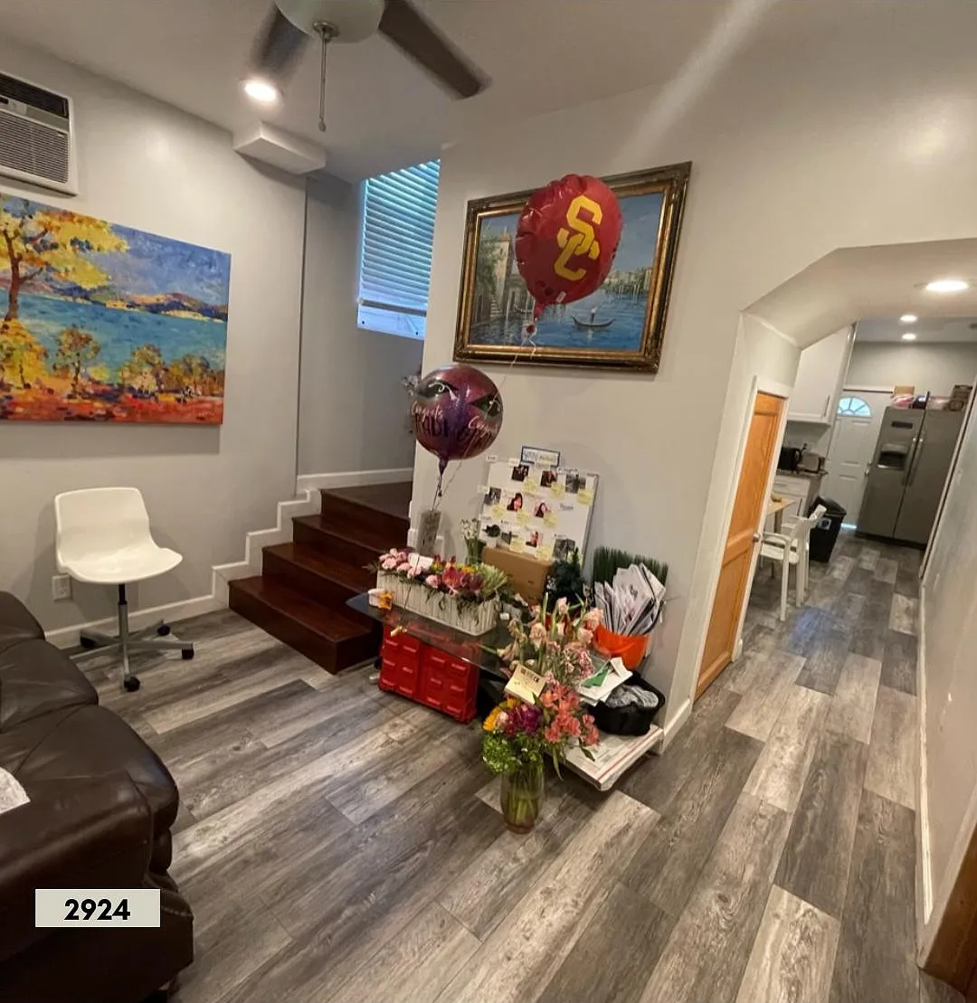10 bed, 2200 sqft, $800 — Photo 3