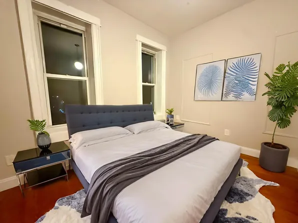 212 East 34th Street image 4 of 6