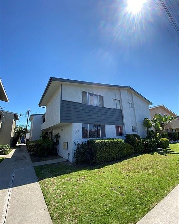 1st image of 12326 Inglewood Ave