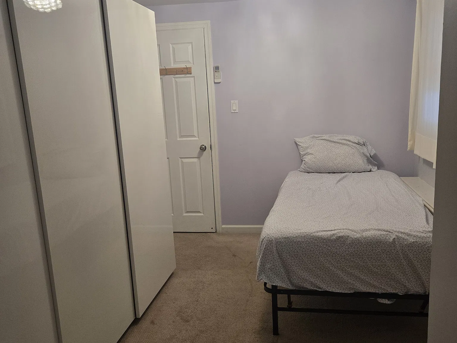 4 bed, 2000 sqft, $1,250 — Photo 2