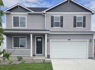 1975 Pinnacle Ave, Lochbuie, CO 80603