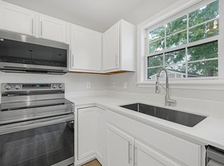 709 Autumn Leaves Ct, Wilmington, NC 28411