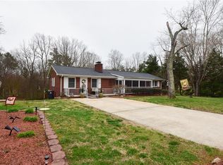 1197 N Graham Hopedale Rd, Burlington, NC 27217