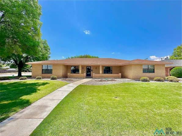 12 Stephens Cir, Roswell, NM 88201