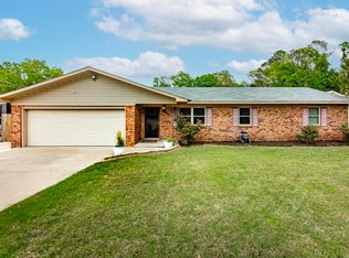609 Lynnewood Dr, Jacksonville, AR 72076