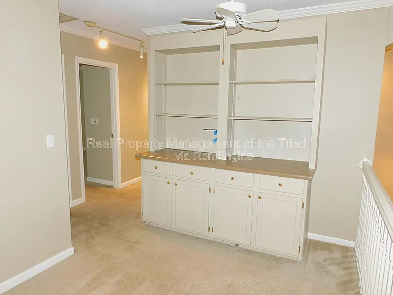 22 Milpond Ln — Photo 15