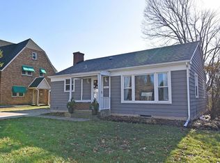 912 W State St, Geneva, IL 60134