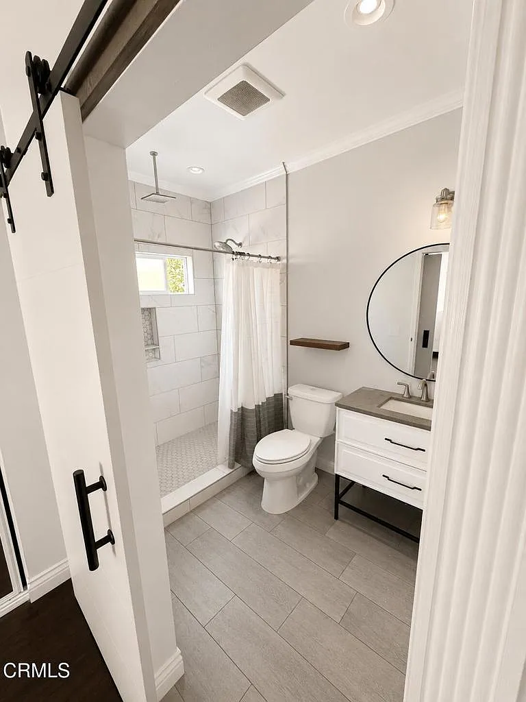 3 bed, 2.0 bath, 1401 sqft, $3,700 — Photo 4