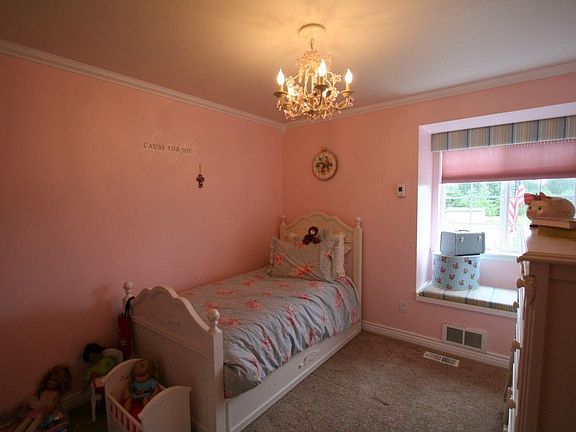 5th image of 12134 Estate Ln SE
