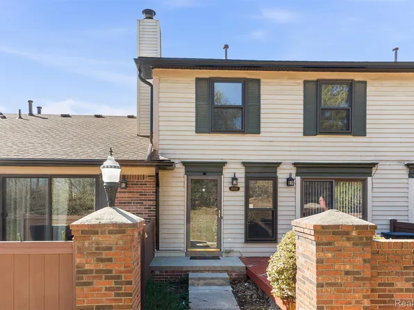 41009 Southwind Dr, Canton, MI 48188