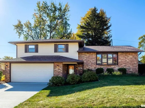 1325 W 43rd St, Davenport, IA 52806