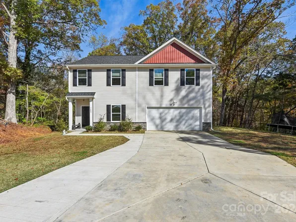 7608 Denbur Dr, Charlotte, NC 28215