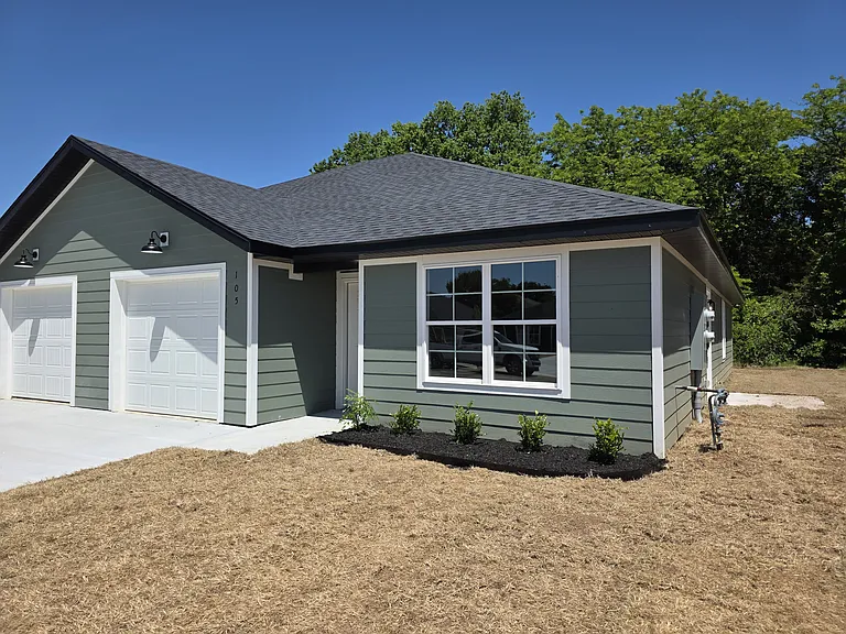 105 W Rainsong St — Photo 2