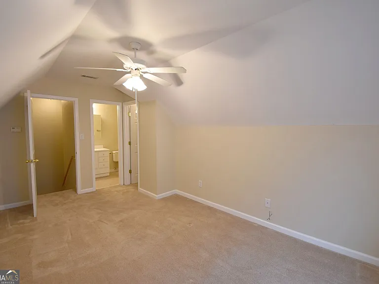 208 Turnbridge Cir — Photo 32