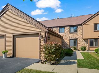 1324 Fairfax Ln, Buffalo Grove, IL 60089