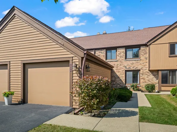1324 Fairfax Ln, Buffalo Grove, IL 60089