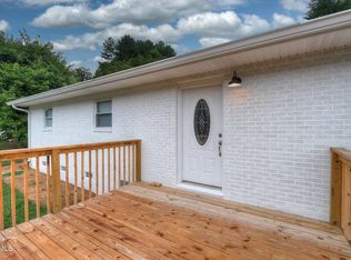 1660 Rock Springs Rd, Kingsport, TN 37664