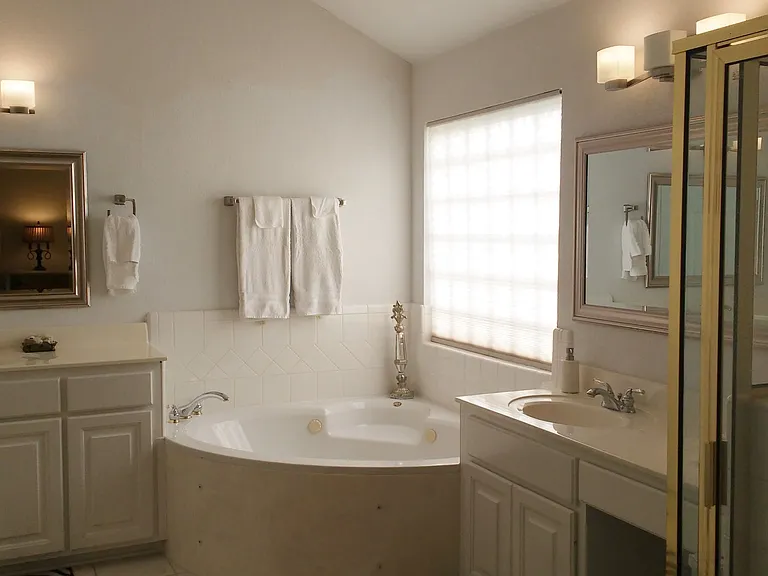 4913 China Garden Dr — Photo 10