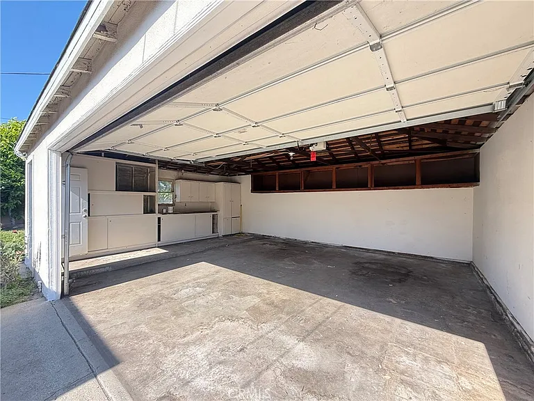 1036 S Hidalgo Ave — Photo 41