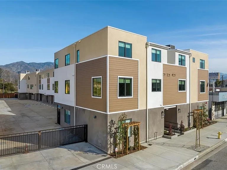 4251 E Live Oak Ave #8 — Photo 4
