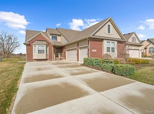 36168 Fairway Dr #74, Livonia, MI
