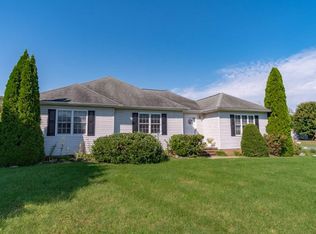 113 Bowmans Run Dr, Stuarts Draft, VA 24477