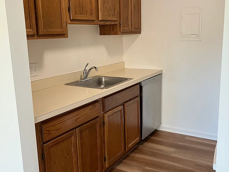 1265 S Maple Rd #207 — Photo 7