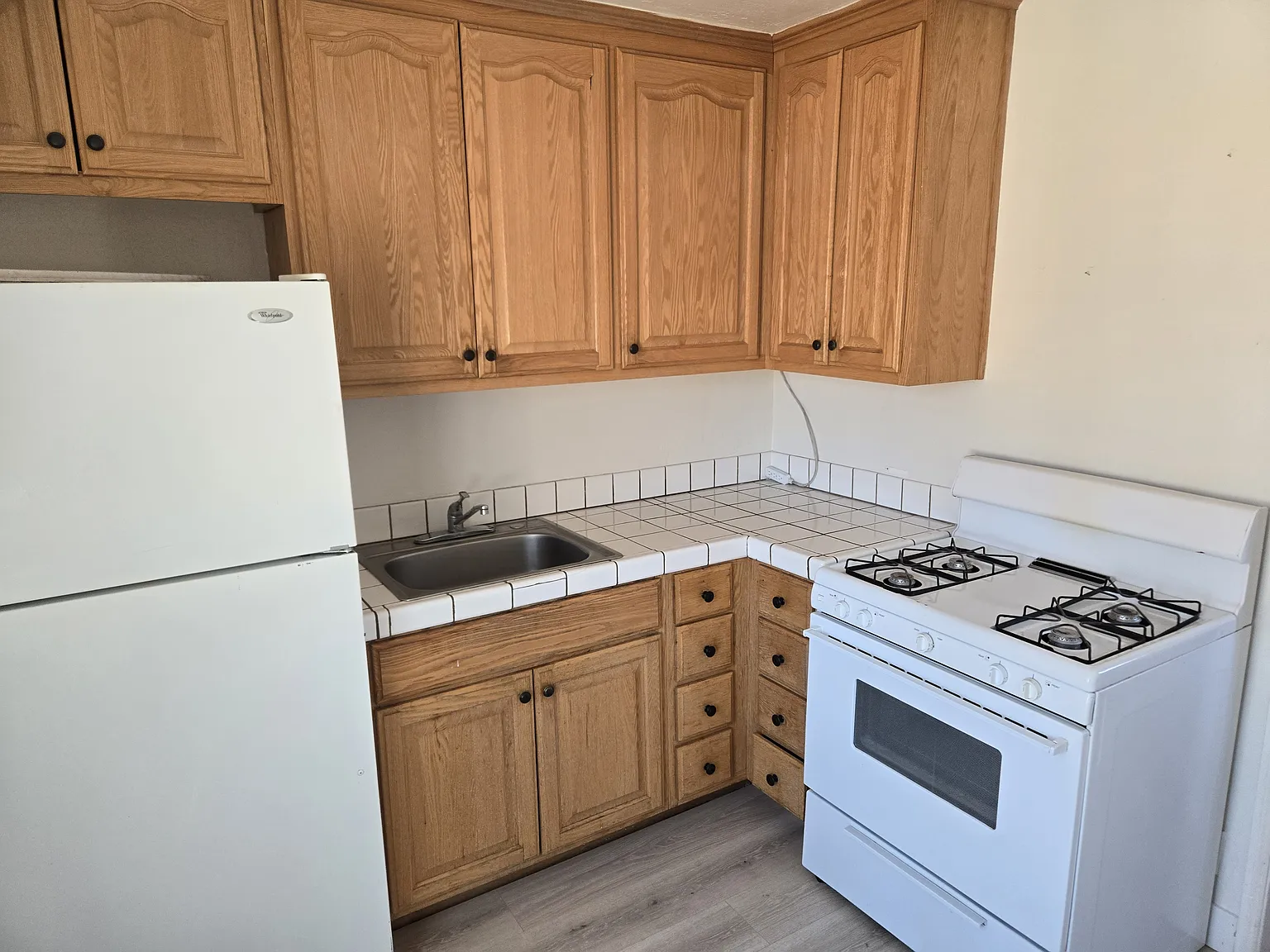 Studio, 500 sqft, $1,050 — Photo 2