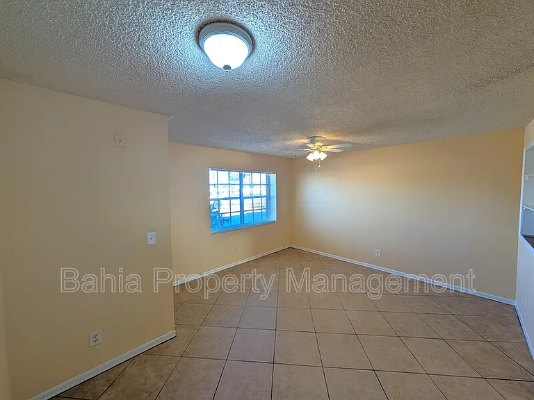6415 S Roberts Ave #105 — Photo 5