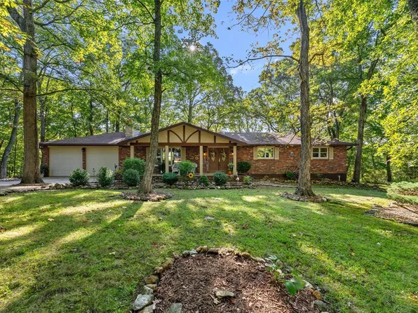 23 Jacks Cabin Dr, Defiance, MO 63341