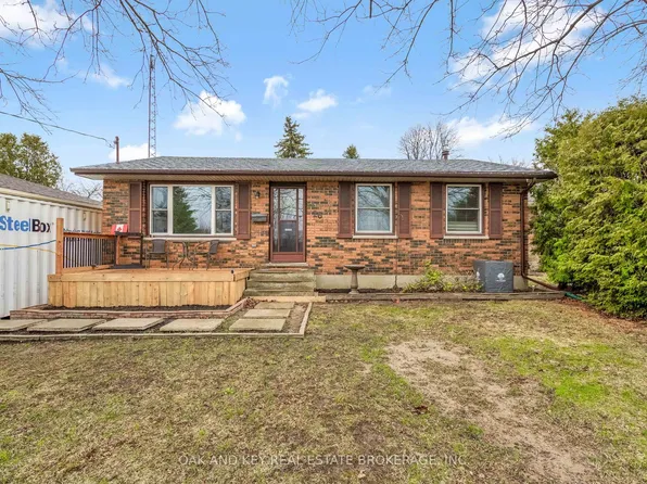 26 Sinclair Ave, Saint Thomas, ON N5R 3A8