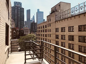 Rented by Metropolis Real Estate of Manhattan