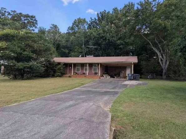 175 Walker Ave, Fayetteville, GA 30215