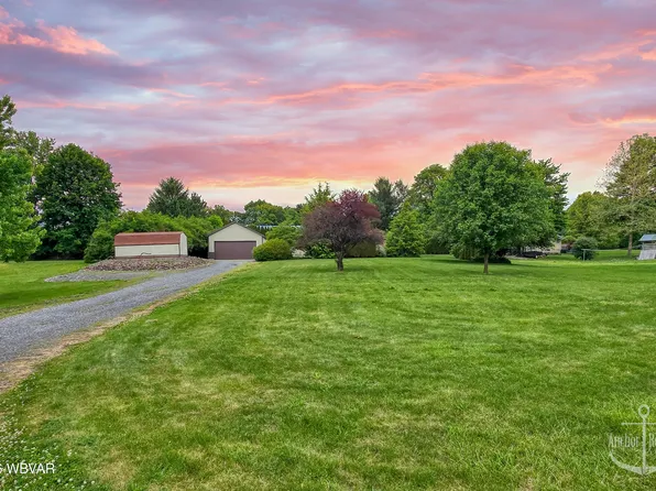 2162 Pleasant View Rd, New Columbia, PA 17856