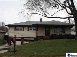 11025 Oak St, Omaha, NE 68144