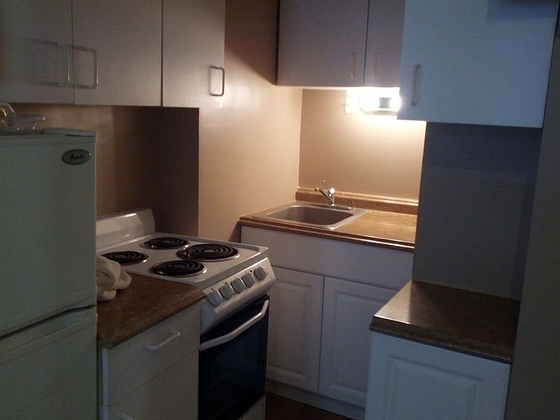 1st image of 338 W 46th St APT 4R