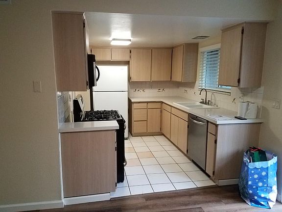 5th image of 3600 N Mountain Ave #20-I