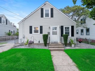 140 Hunts Ave, Pawtucket, RI 02861