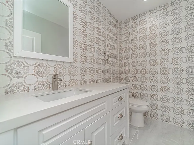 13128 Putnam St — Photo 15